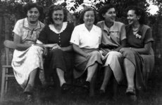 Anfang1960igerJahre_v_li_Irene-Born_unbekannt_Hannelore-Knetsch-verh-Ott_Emmy-Keul_Marianne-Schmidt-verh-Neuser