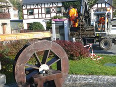 Aufstellen_der_Telefonzelle_2019