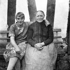 Witwe v. Heinrich Groß mit Tochter