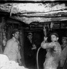 Grube Landwehr unter Tage, v. li. H. Dross