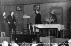 Aufführung des Theaterstücks 'Die Giftmischer' in Knetsche Saal.