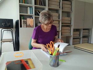 Monika Schwalbes Archivarbeit im 'oberen Archiv'