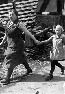 Lina und Edeltraut Schweitzer
