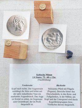 Keltische Münzfunde aus dem Holzhäuser Oberwald "Kleine Wiege"; ausgestellt im Museum Hohe Schule, Herborn