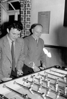 Tischfußball, re. A. Heiland sen.