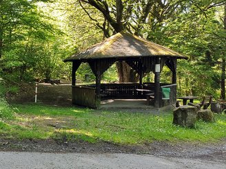 Schutzhütte mit Grillplatz am Steimel