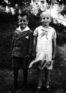 Ein nettes Paar: Käthe Klimowicz mit Bruder