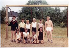 Lagermeister in Lenste 1960: v. li. hinten: Rainer Zirzow, Hans-Albert Rumpf, Berthold Laurer, Werner Hermanni, Dietmar Rupp, Willi Lippert, v. li. vorne: Walter Ratz, Dieter Schauss, Edgar Haas, Peter Köhler