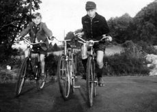 V. li.: Balduin und Edmund Dross