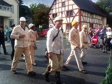 HuG-Teilnehmer am Kirmeszug 2012. V. li.: Winfried Schauß, Astrid Koppe, Karl-Heinz Schäfer, Edgar Haas, Joachim Kohl