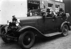 Motorisierte Hochzeitskutsche - Emma und Karl Schmidt