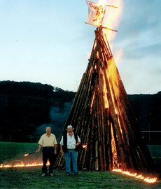Sonnenwendfeuer_R_Dross_A_Cloessner
