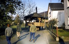 Transport_der_Schutzhuette_am Floesschen_1979